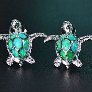 Turtle stud earrings
